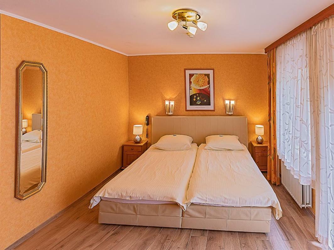 Mersch Hostellerie Val Fleuri מראה חיצוני תמונה